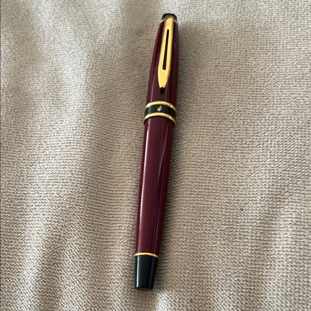 Montblanc Waterman Burgundy and Gold Montblanc Waterman Cateridge Pen
